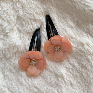 Peach Flower Motif Snap Clips